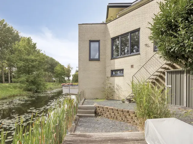 De Boog 80, HEILOO