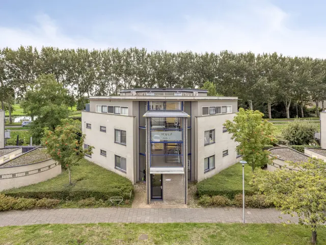 De Boog 80, HEILOO