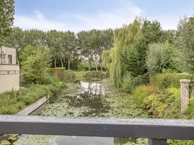 De Boog 80, HEILOO