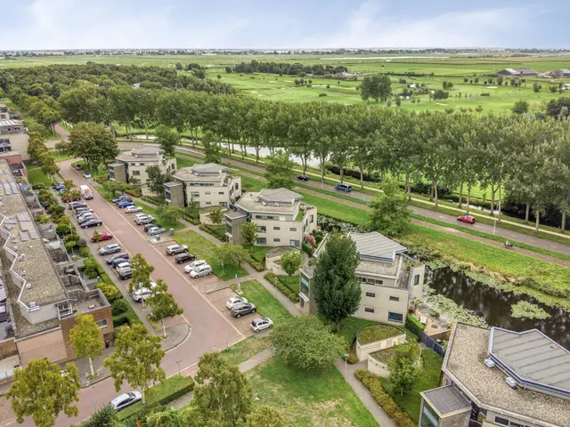 De Boog 80, HEILOO
