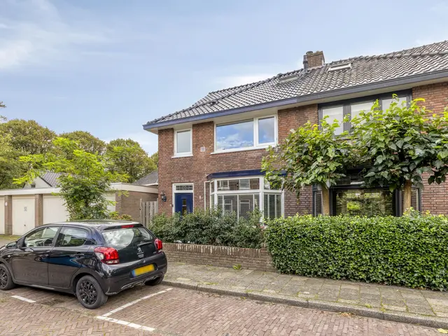 Acacialaan 1, BEVERWIJK