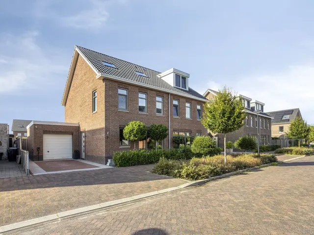 Koolmeesstraat 7, HEERHUGOWAARD