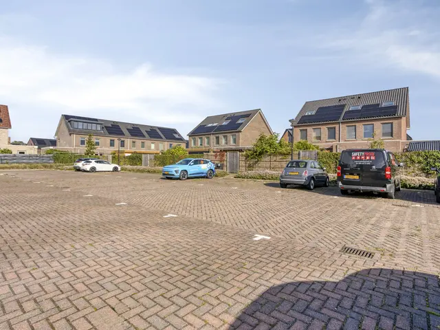 Koolmeesstraat 7, HEERHUGOWAARD