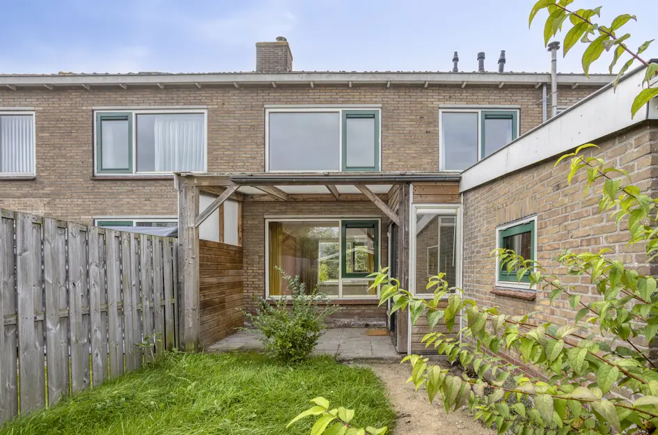 Raadhuisweg 23