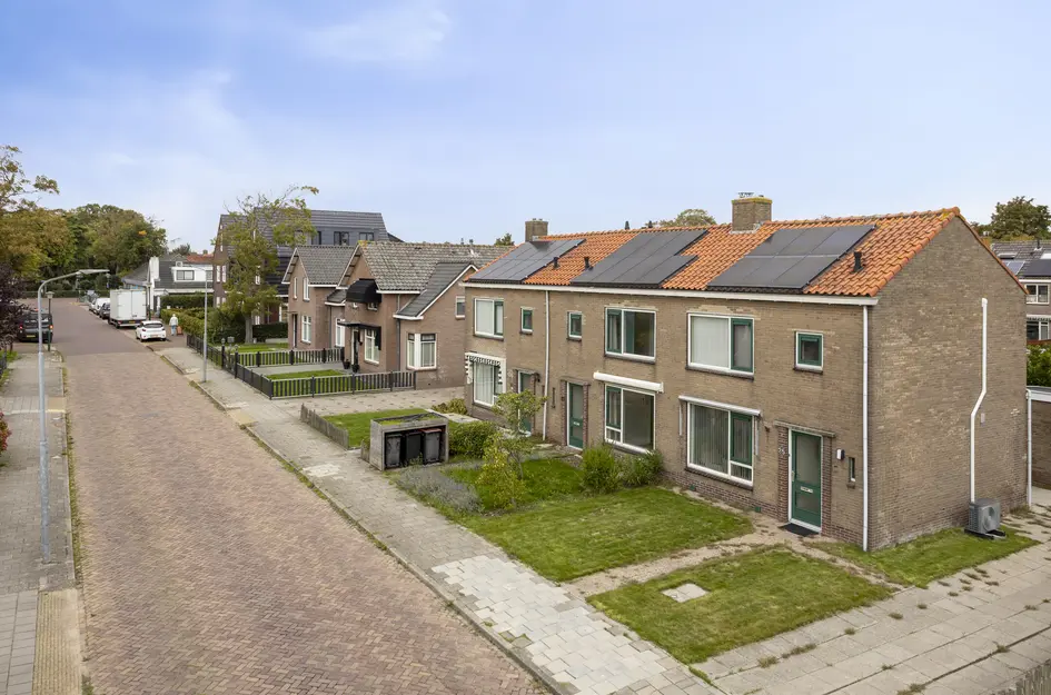 Raadhuisweg 23