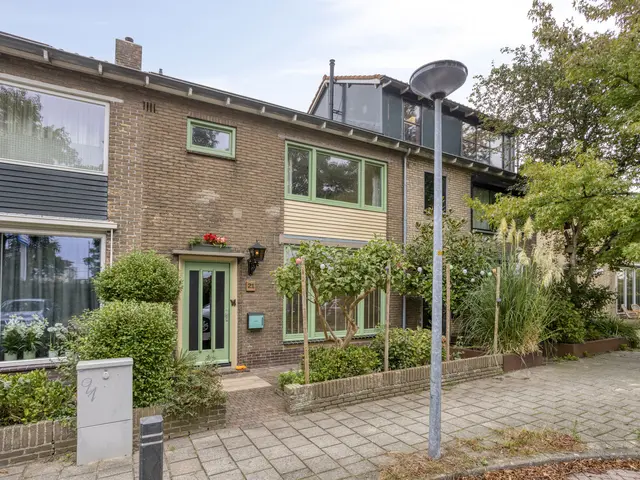 Spoorlaan 21, UITGEEST
