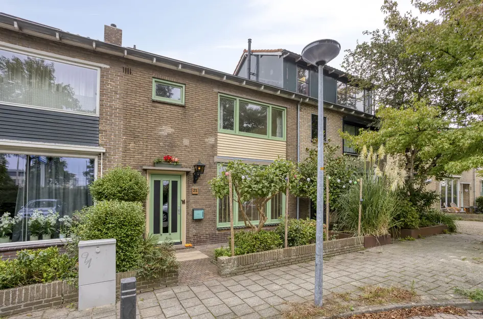 Spoorlaan 21