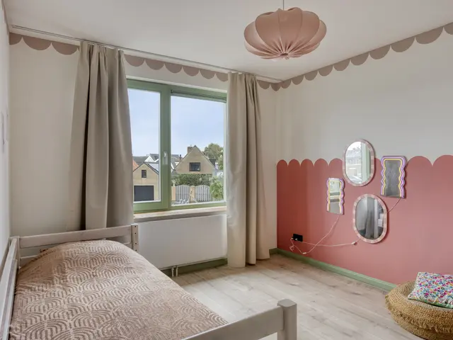 Spoorlaan 21, UITGEEST
