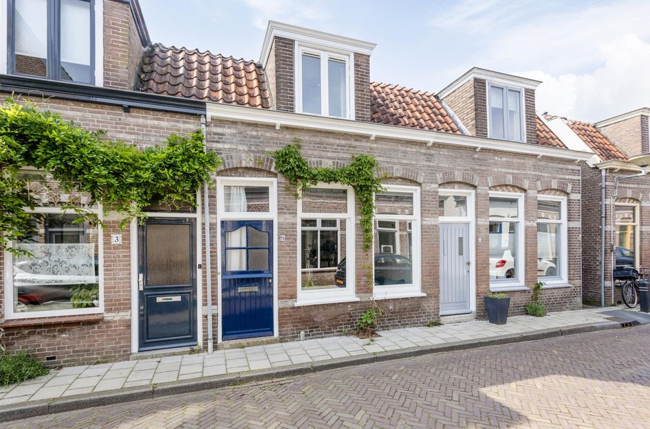 1e Landdwarsstraat 5