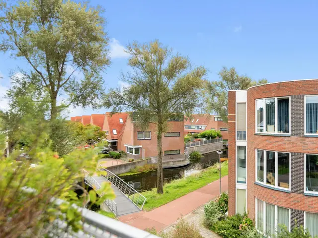 Fien de la Marstraat 38, CASTRICUM