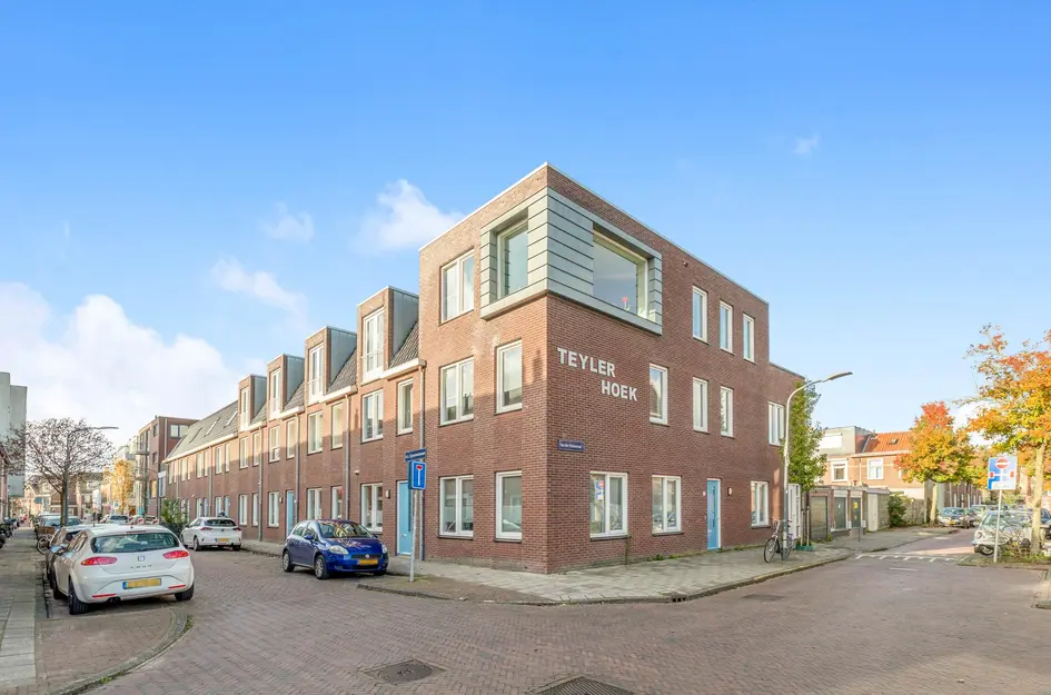 Van der Hulststraat 24