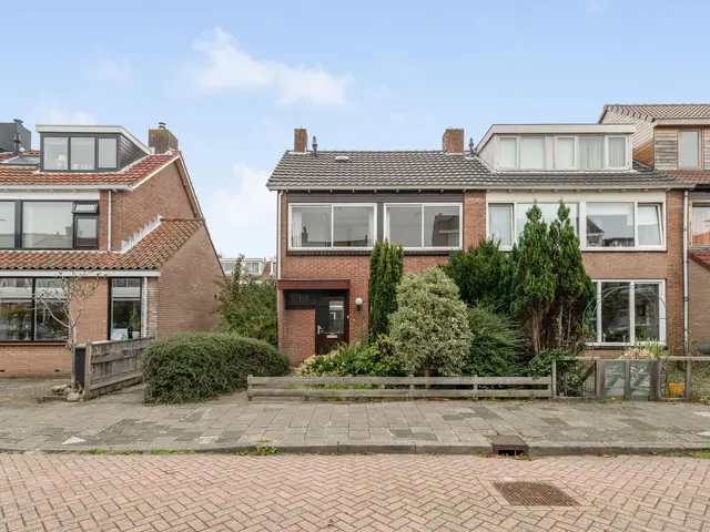 Lijsterbeslaan 18, CASTRICUM