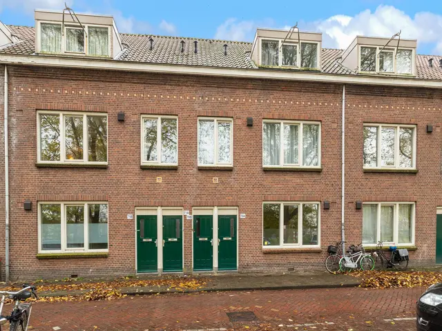 Adelaarsweg 70A, AMSTERDAM