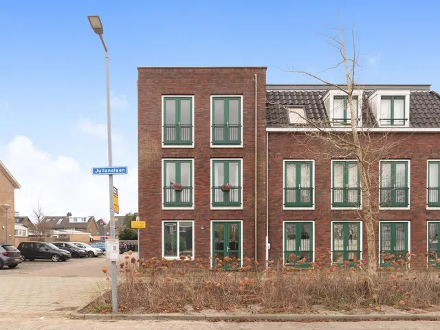 Bernhardstraat 28, DE RIJP