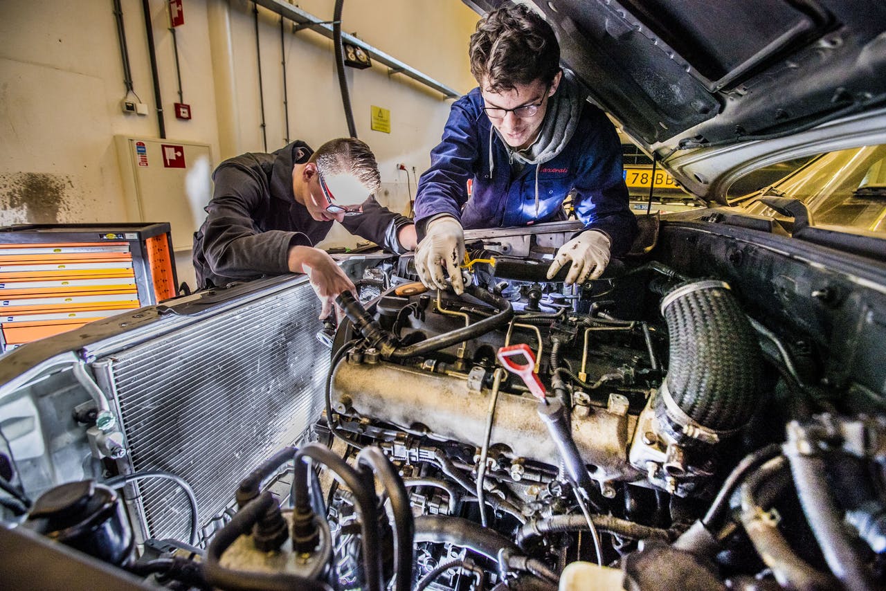 Mbo’ers gezocht: duizenden openstaande vacatures voor praktijkberoepen