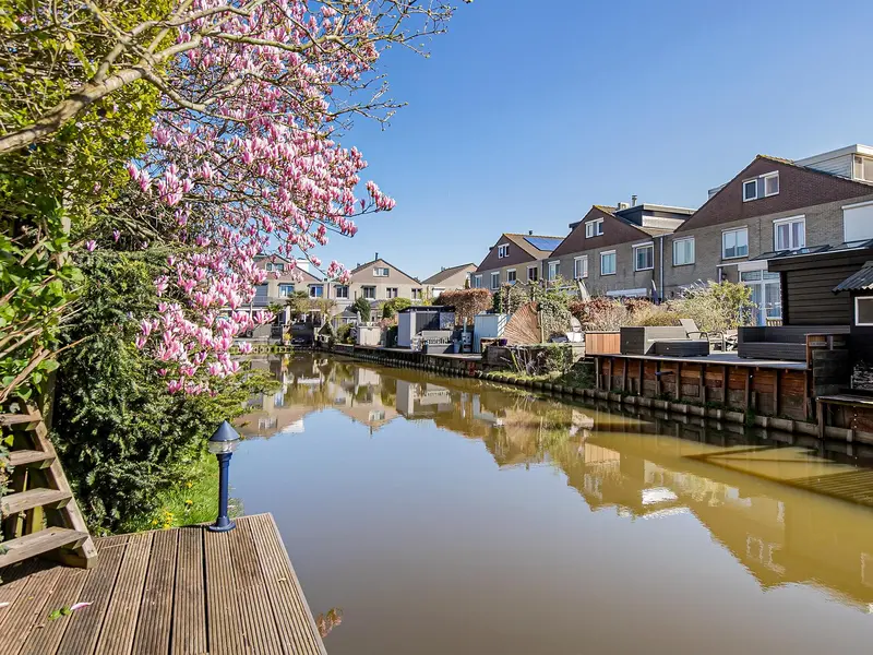 Betsy Westendorp-Osieckstraat 18, SPIJKENISSE