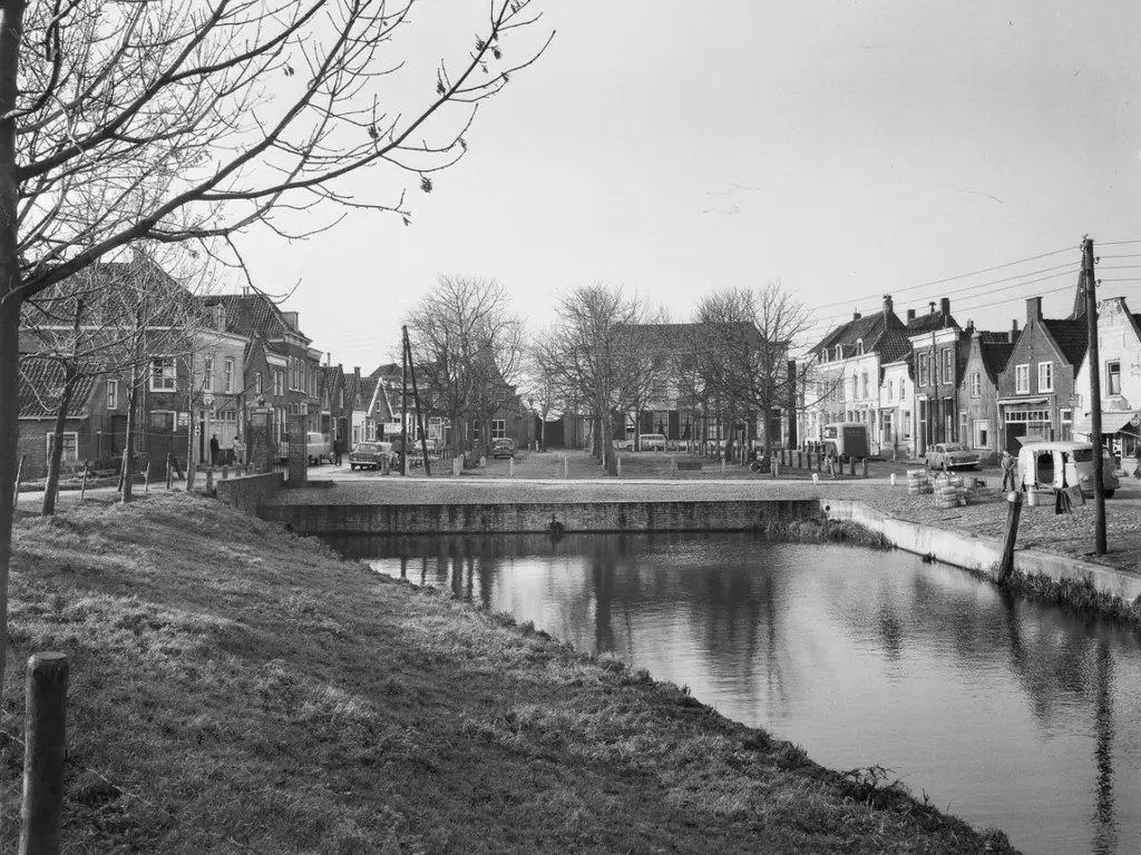 Branderf 2, HEENVLIET