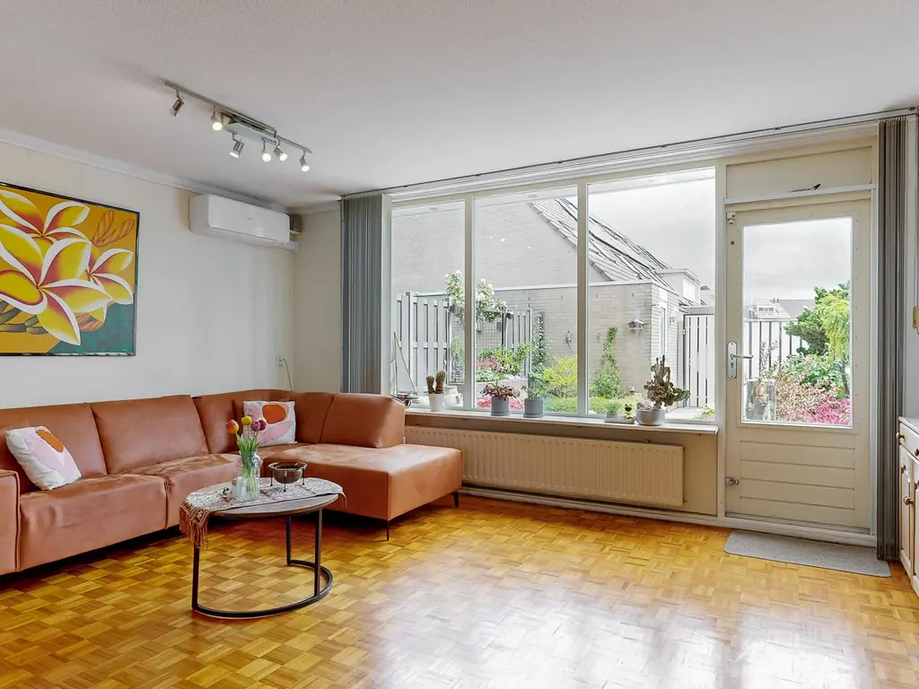 Annette Versluys-Poelmanstraat 17, SPIJKENISSE