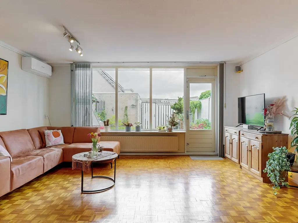Annette Versluys-Poelmanstraat 17, SPIJKENISSE