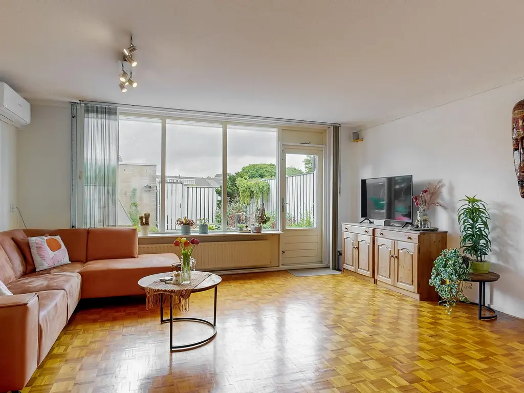 Annette Versluys-Poelmanstraat 17, SPIJKENISSE