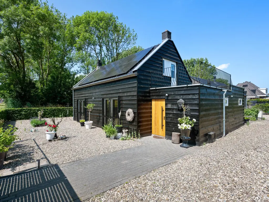 Oude Veerdam 10, ZUIDLAND