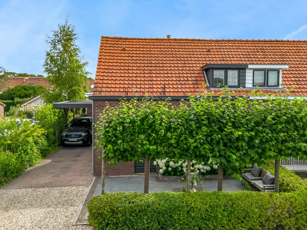 Schoollaan 10, HEKELINGEN