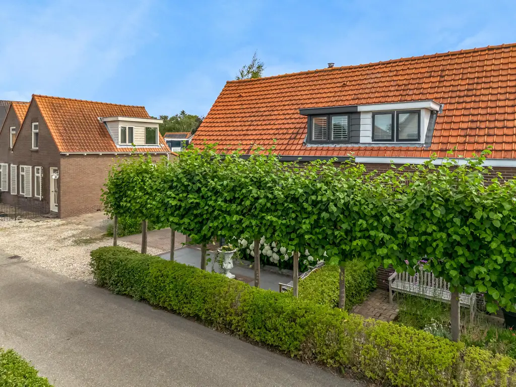 Schoollaan 10, HEKELINGEN