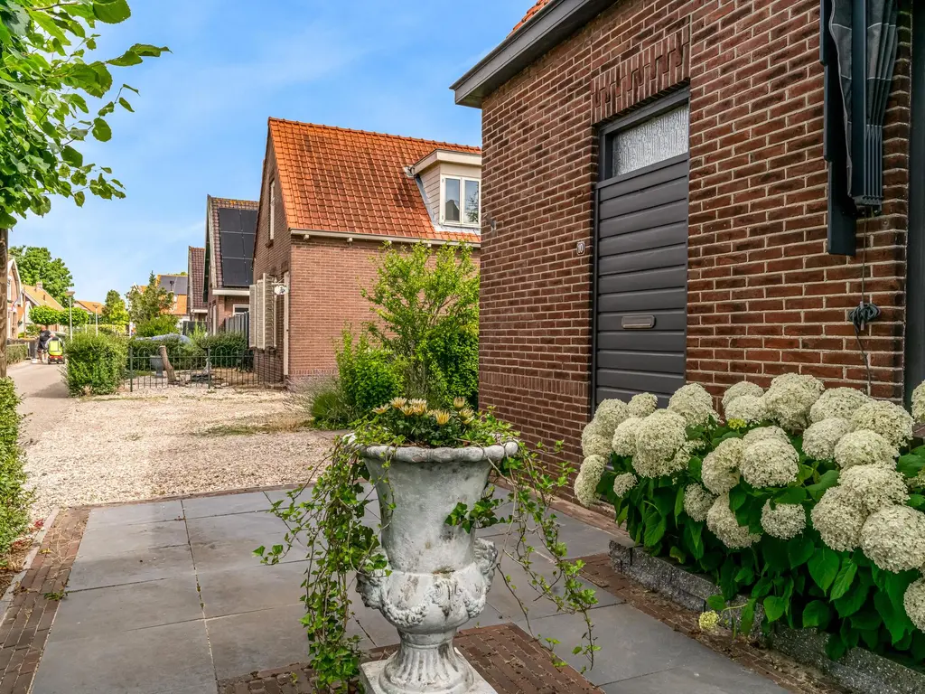 Schoollaan 10, HEKELINGEN