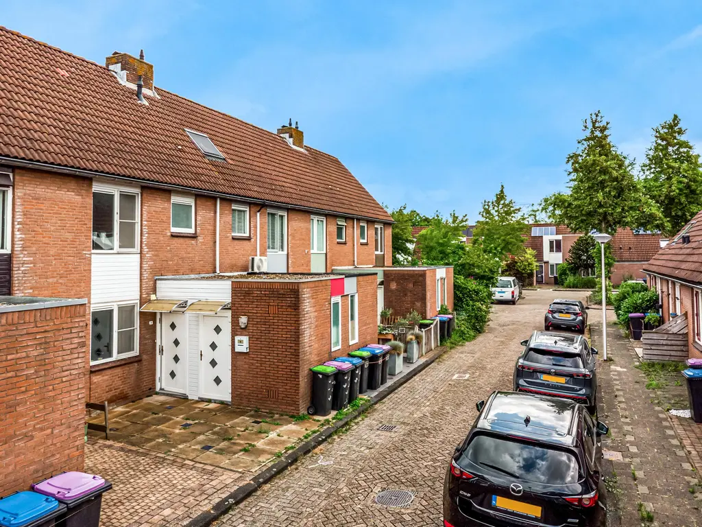 Smelegras 8, SPIJKENISSE