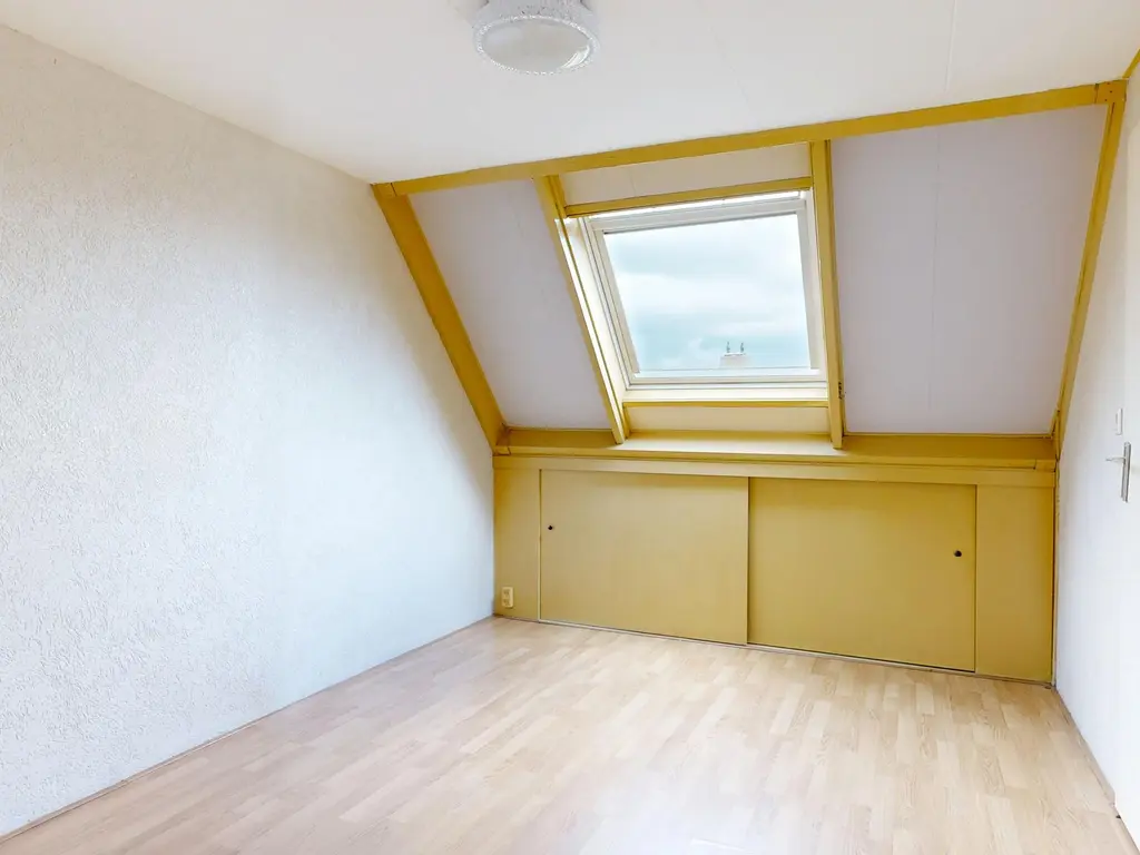 Smelegras 8, SPIJKENISSE