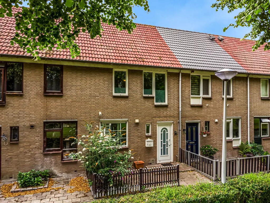 Borstelgras 58, SPIJKENISSE