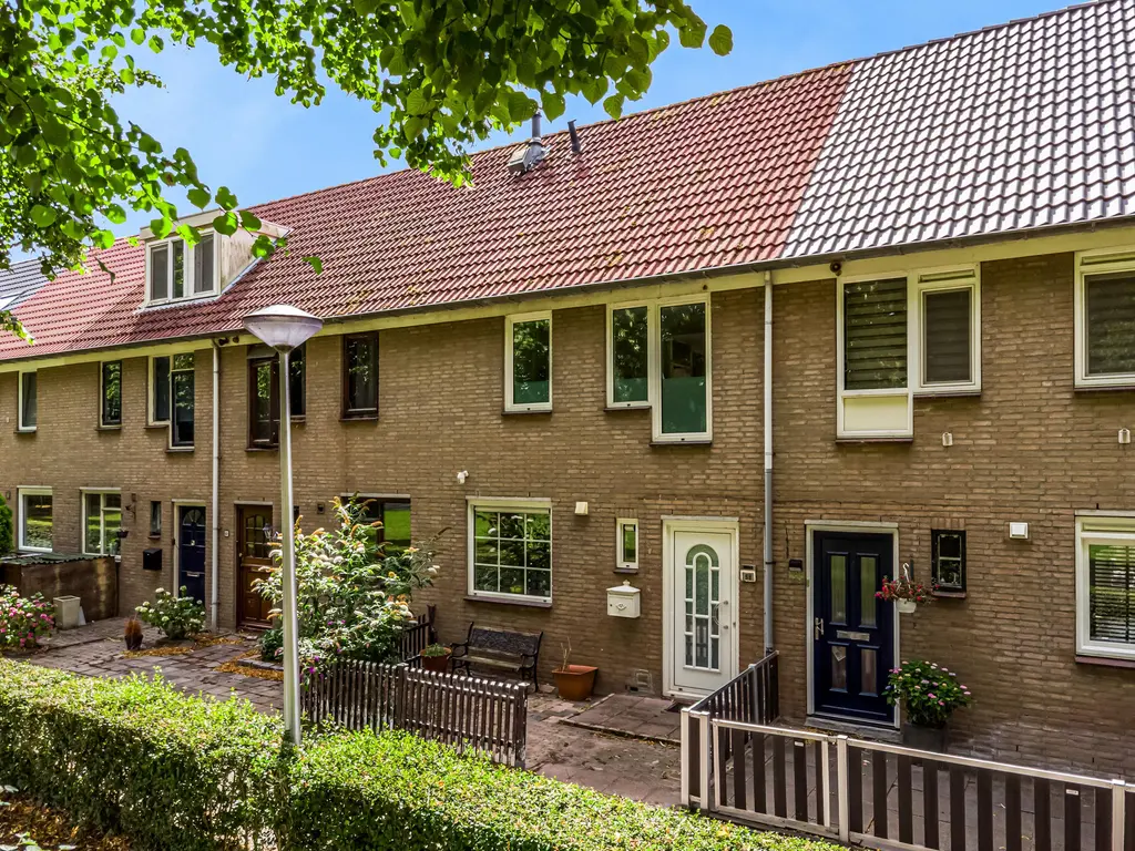 Borstelgras 58, SPIJKENISSE