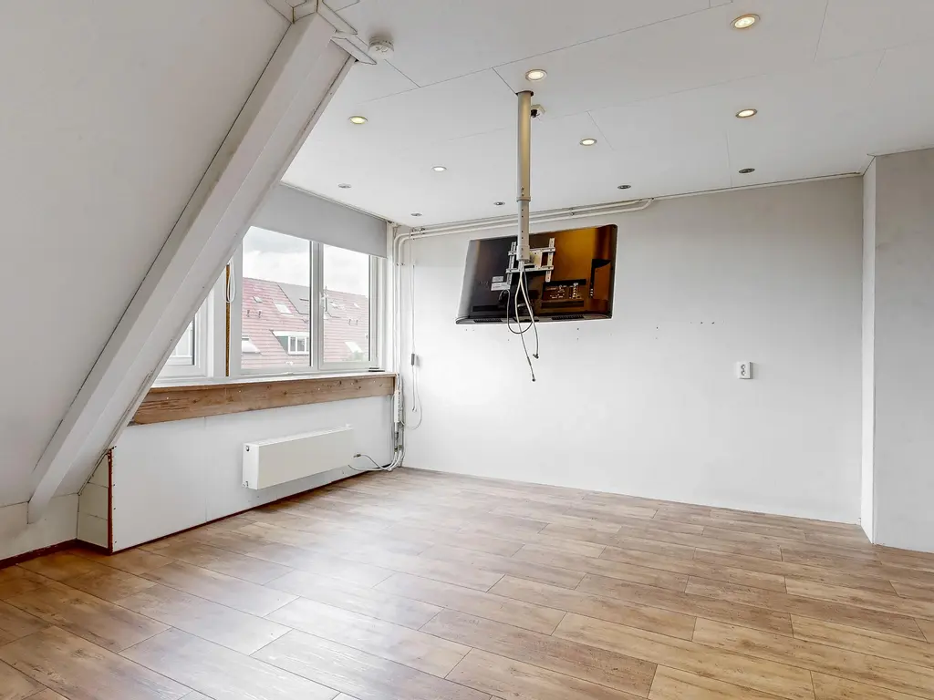Borstelgras 58, SPIJKENISSE