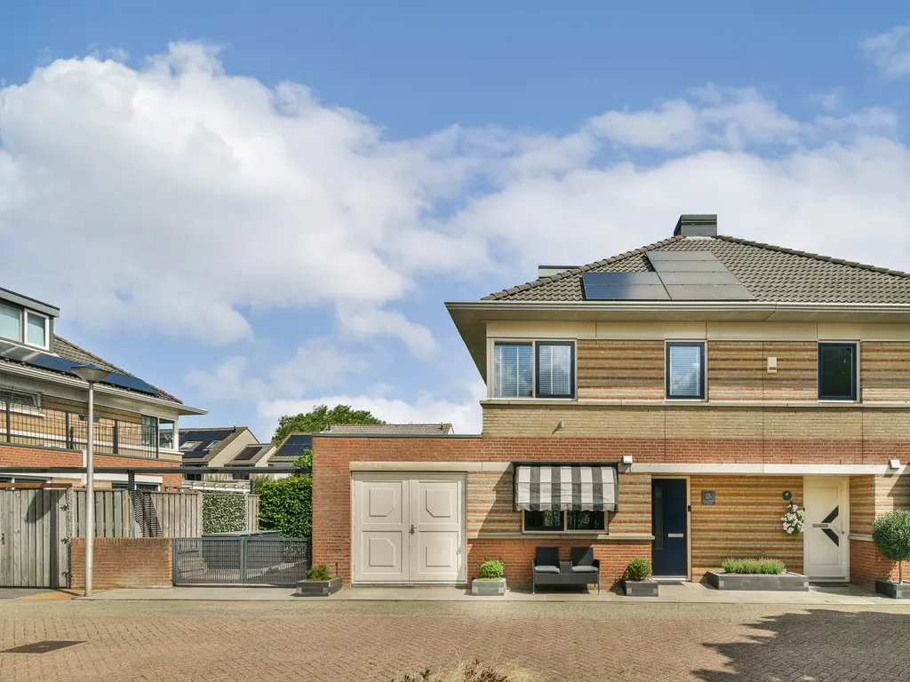 Marie van Zeggelenstraat 17, SPIJKENISSE