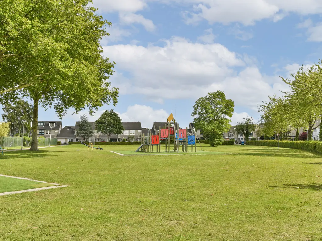 Marie van Zeggelenstraat 17, SPIJKENISSE