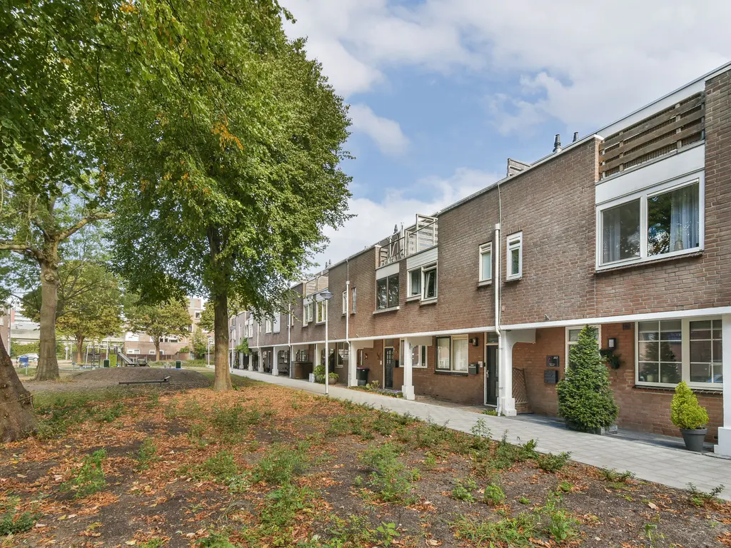 Schrijnwerker 103, SPIJKENISSE