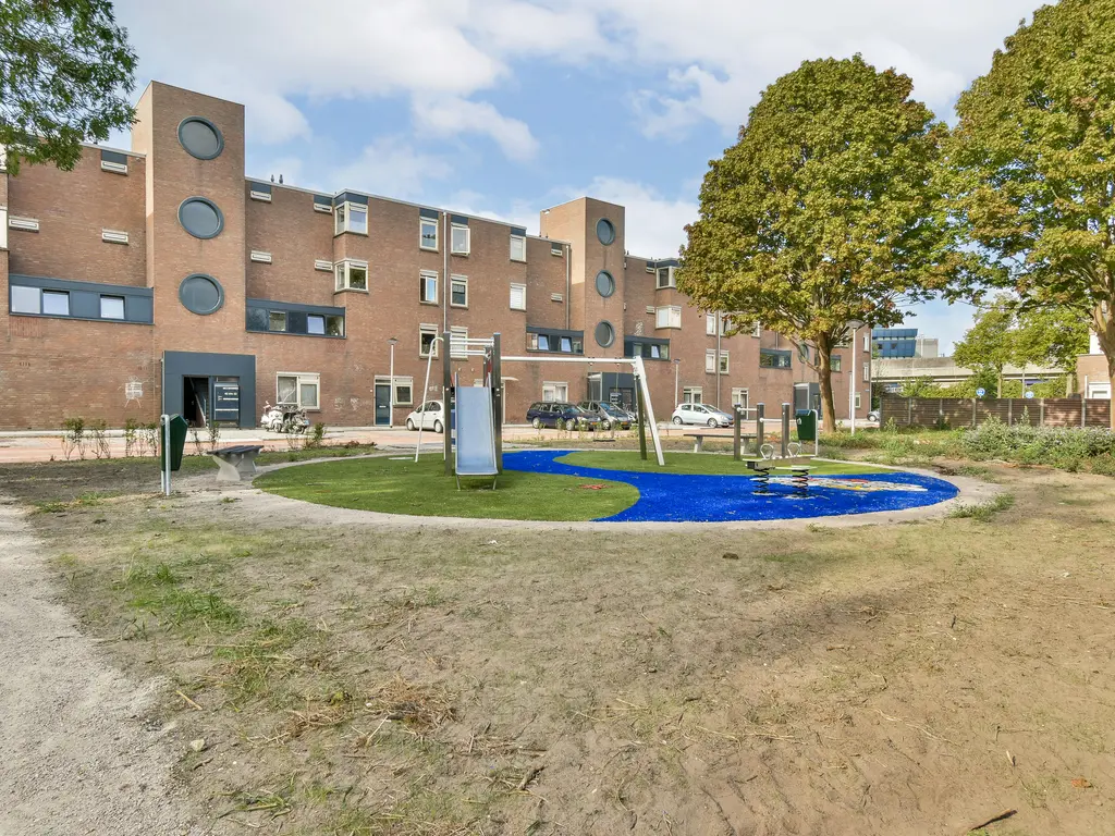 Schrijnwerker 103, SPIJKENISSE