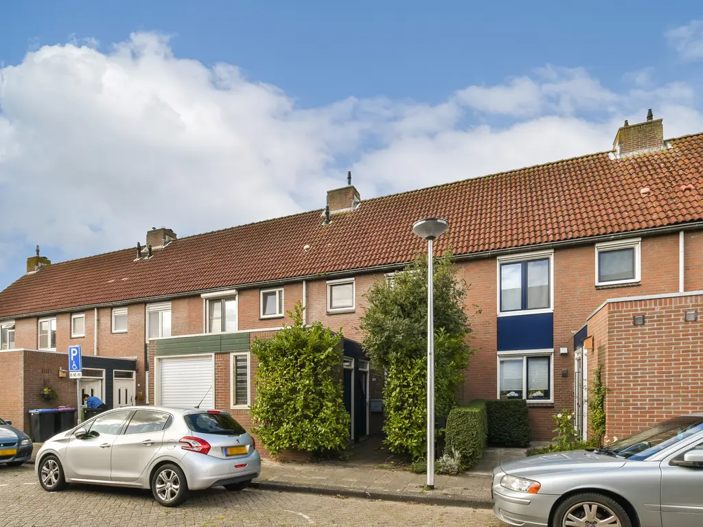 Raaigras 10, SPIJKENISSE