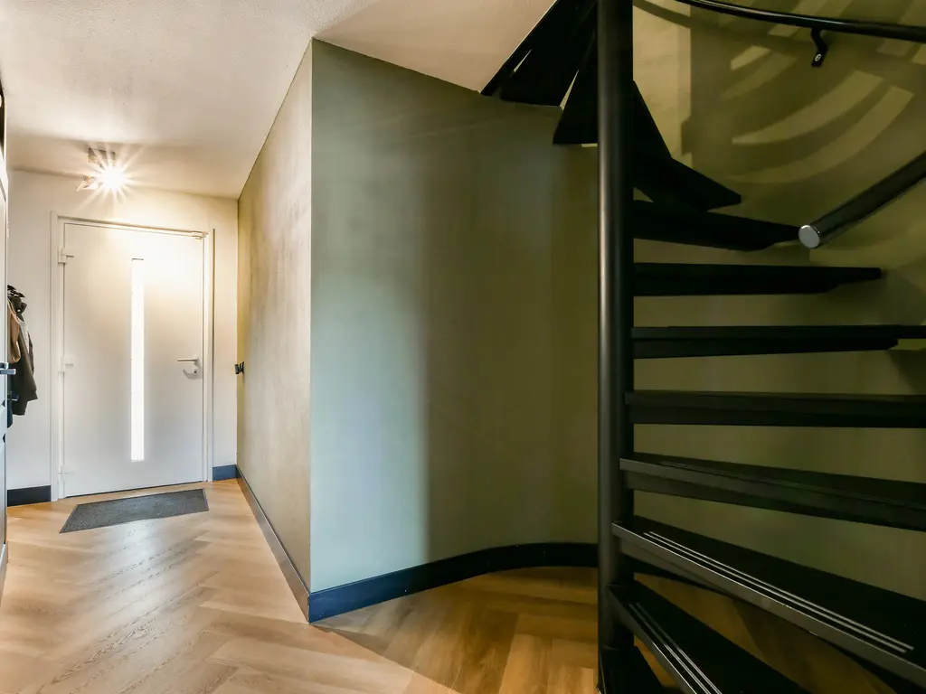 Else van der Banstraat 25, SPIJKENISSE