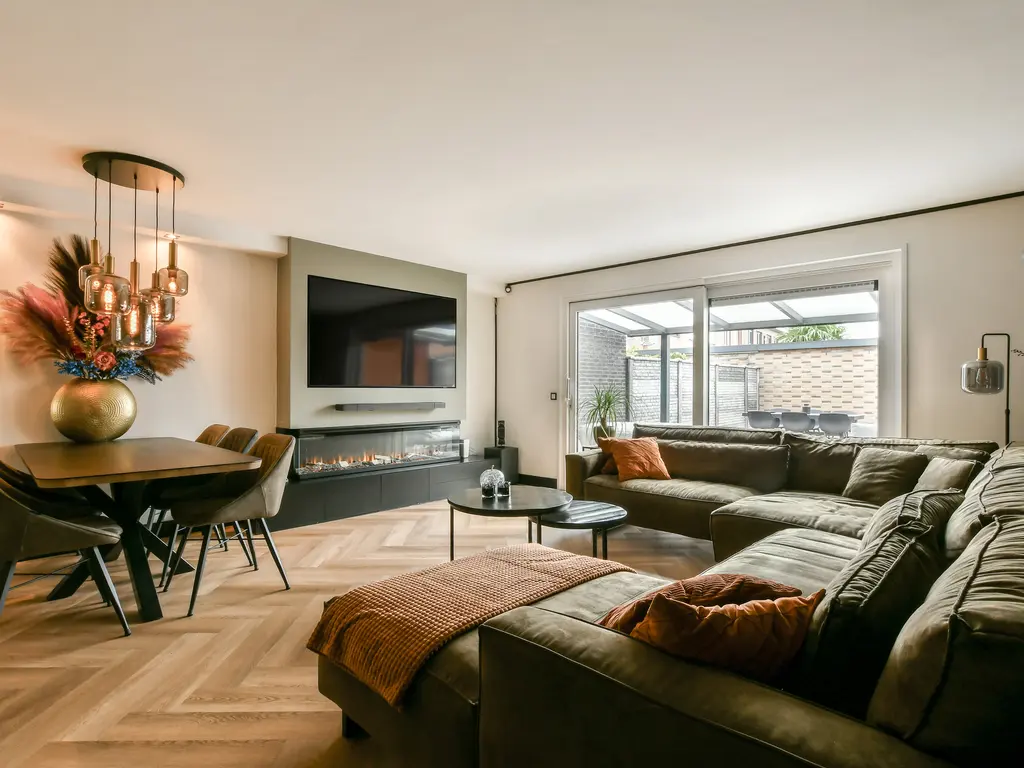 Else van der Banstraat 25, SPIJKENISSE