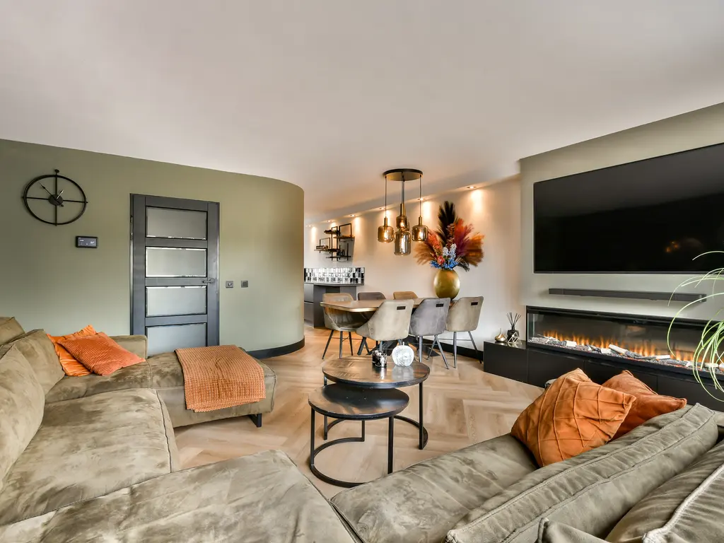 Else van der Banstraat 25, SPIJKENISSE