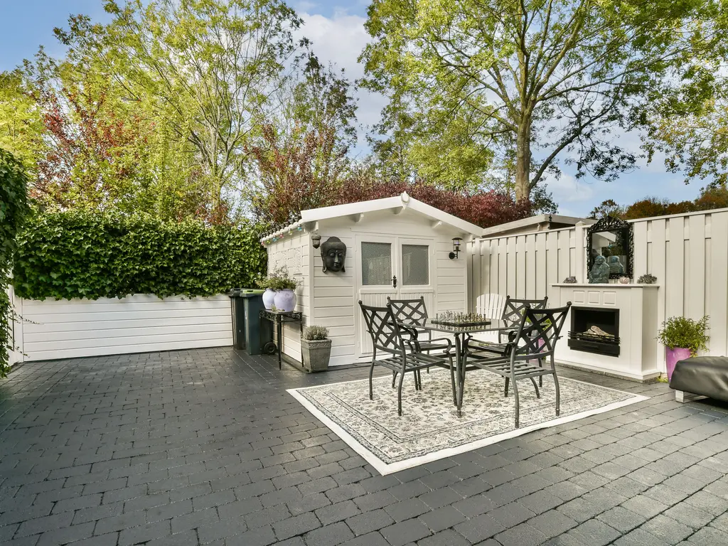 Molbord 22, HELLEVOETSLUIS