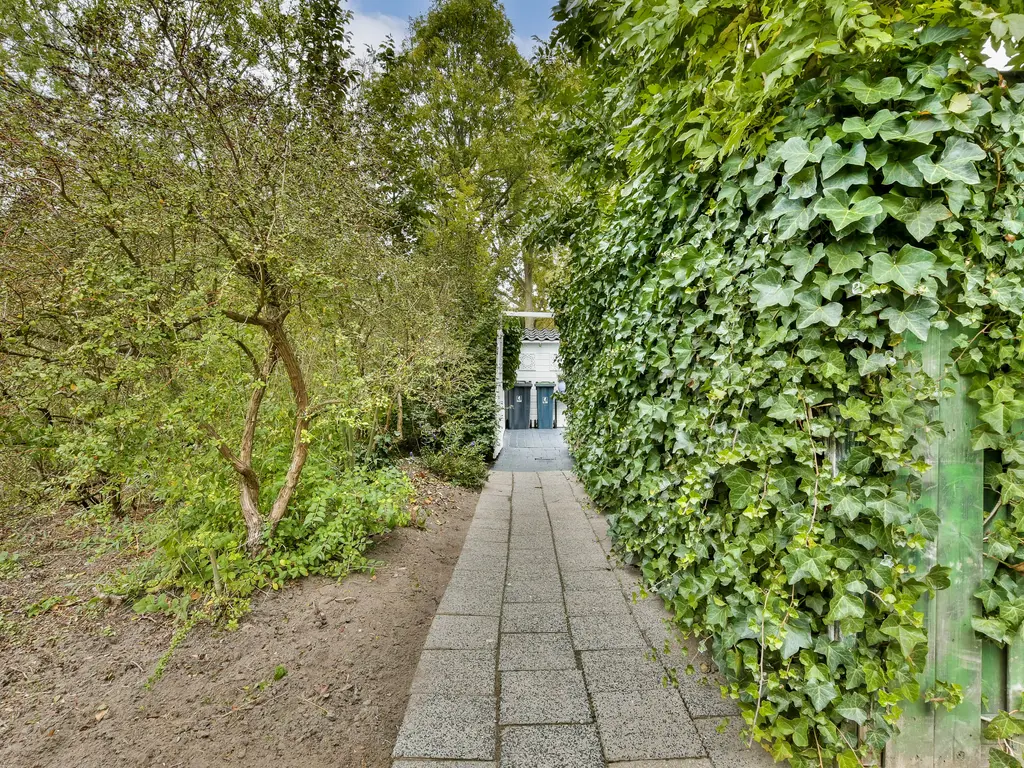 Molbord 22, HELLEVOETSLUIS