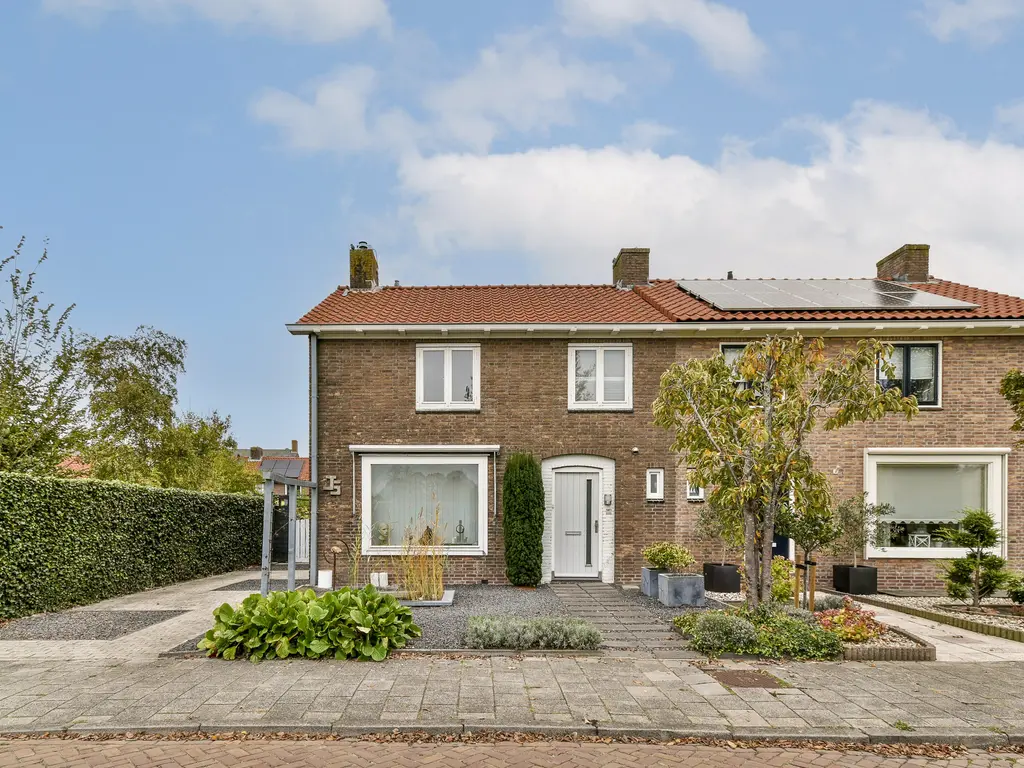 Glacisweg 47, HELLEVOETSLUIS