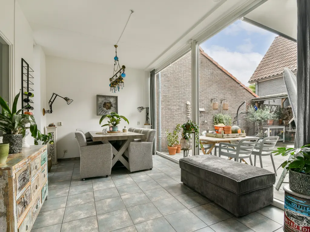 Nijverheidstraat 21b, ZUIDLAND