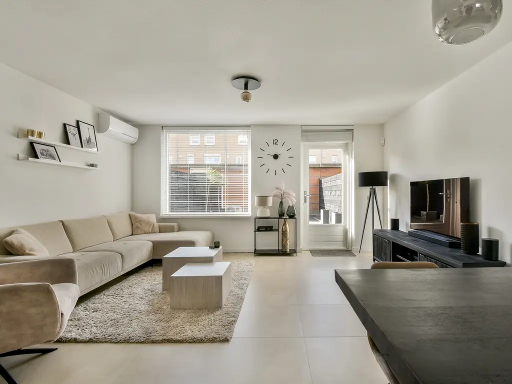 Marguerite Durasstraat 104, SPIJKENISSE