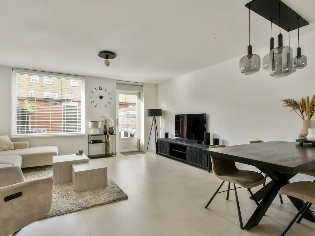 Marguerite Durasstraat 104, SPIJKENISSE