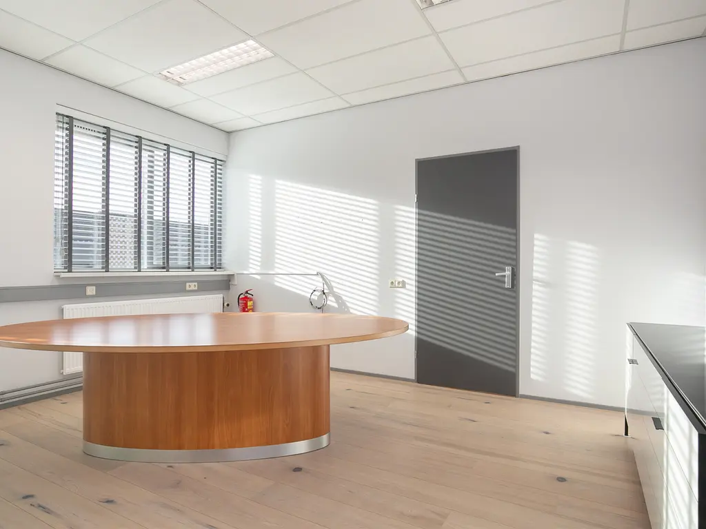 Theemsweg 7B, Spijkenisse