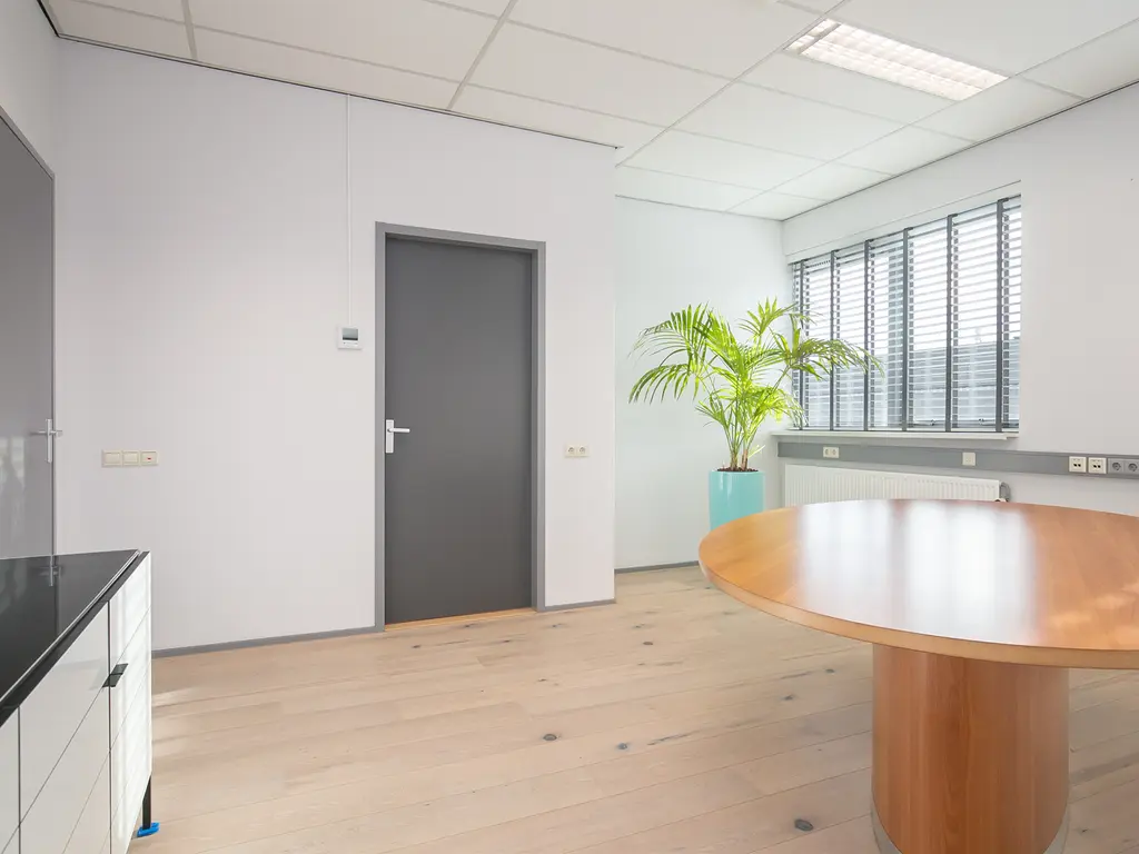 Theemsweg 7B, Spijkenisse