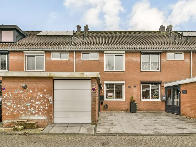 Smetanastraat 12, SPIJKENISSE